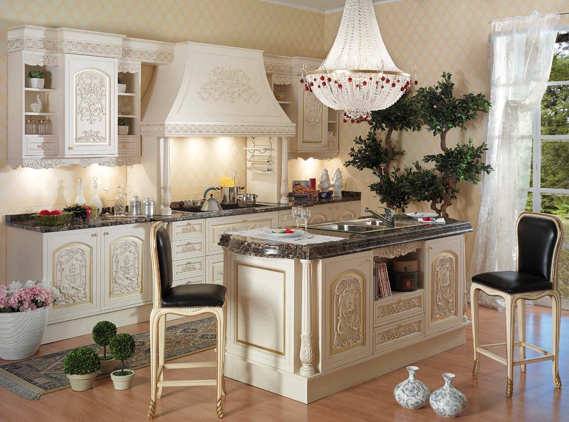 Creative Italian Kitchen Design for Large Space